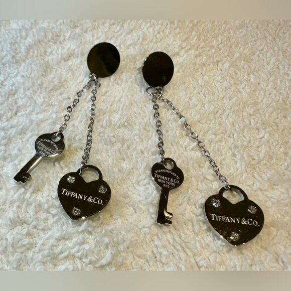 Heart Dangle Earrings - Picture 2 of 5